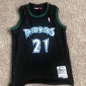 Kevin Garnett jersey never used